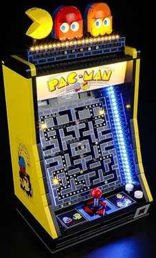 Image of the Lego Pac Man Arcade Set 10323 with the BRICKSMAX Led lighting kit installed and displayed