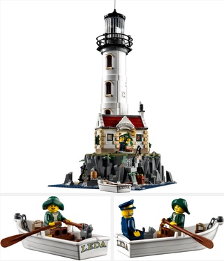 Lego motorized lighthouse displayed. Image links to the full review at Lou’s Bricks House.