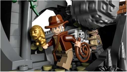 Indiana jones action scene, him running to avoid danger in the set