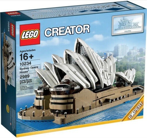 Image of the boxed set of the Lego Creator Expert Sydney Opera House 10234