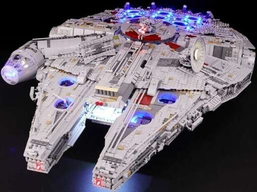 Image of the Lego Star Wars Ultimate Millennium Falcon Set with the BRICKLINKS Led lighting kit installed on display